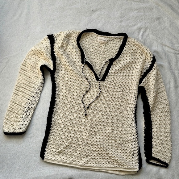 sweater - Picture 1 of 3